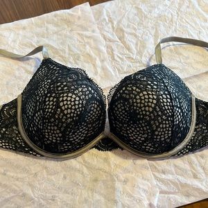 Victoria’s Secret Very Sexy push up bra